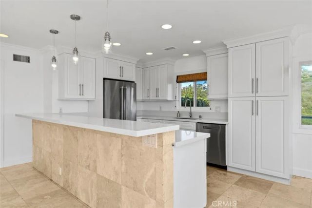 1285 Cortez Avenue, Laguna Beach, CA 92651