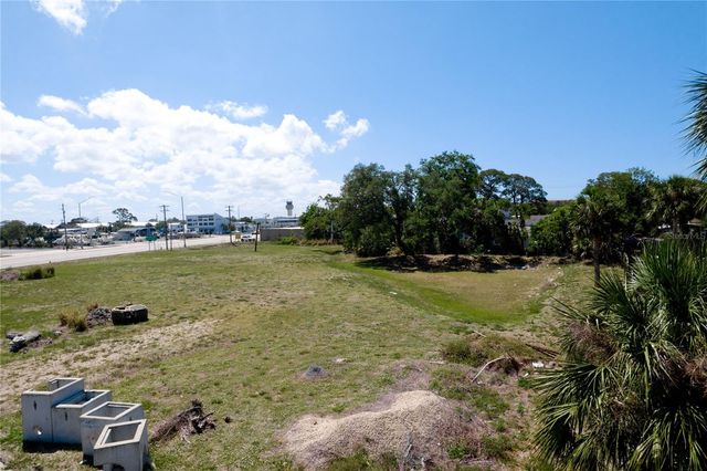 7972 N TAMIAMI TRAIL, Sarasota, FL 34243