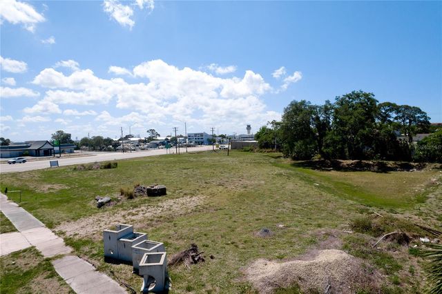 7972 N TAMIAMI TRAIL, Sarasota, FL 34243