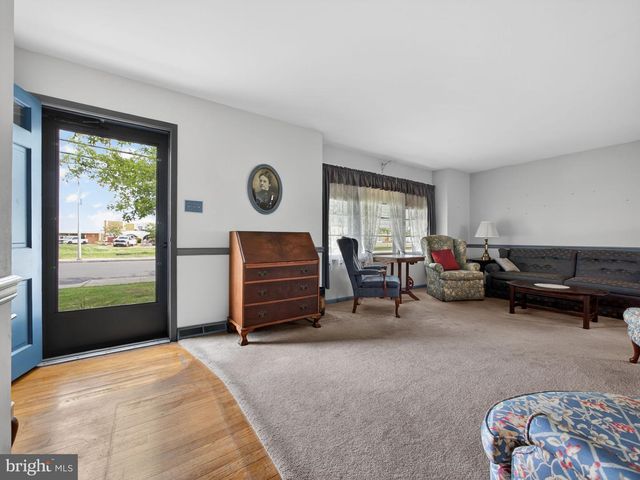 348 S 9TH ST, Quakertown, PA 18951
