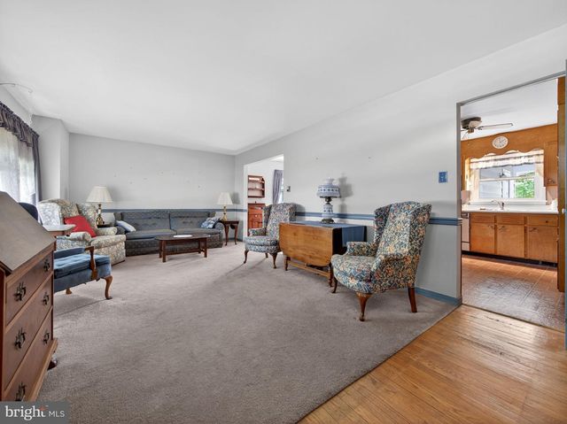 348 S 9TH ST, Quakertown, PA 18951