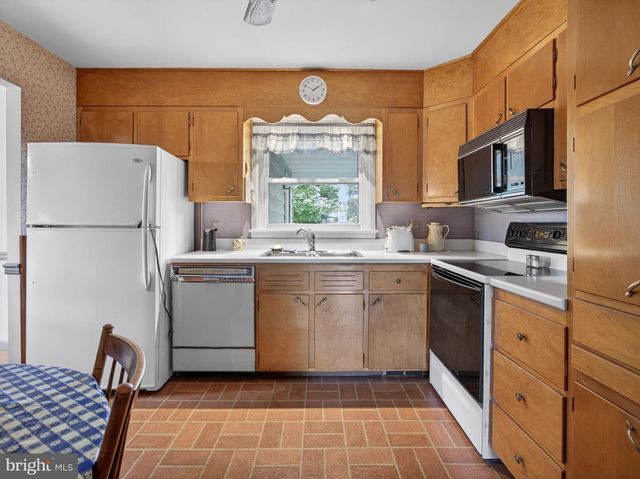 348 S 9TH ST, Quakertown, PA 18951
