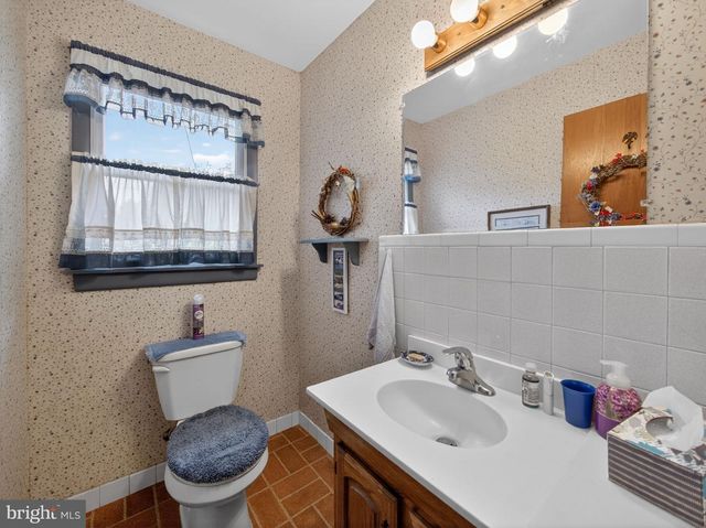 348 S 9TH ST, Quakertown, PA 18951