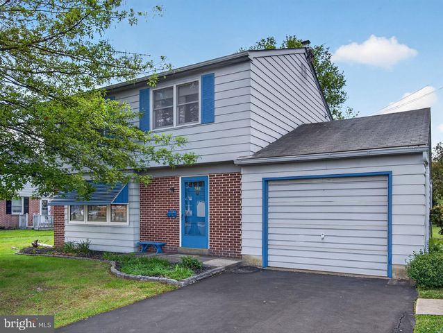 348 S 9TH ST, Quakertown, PA 18951
