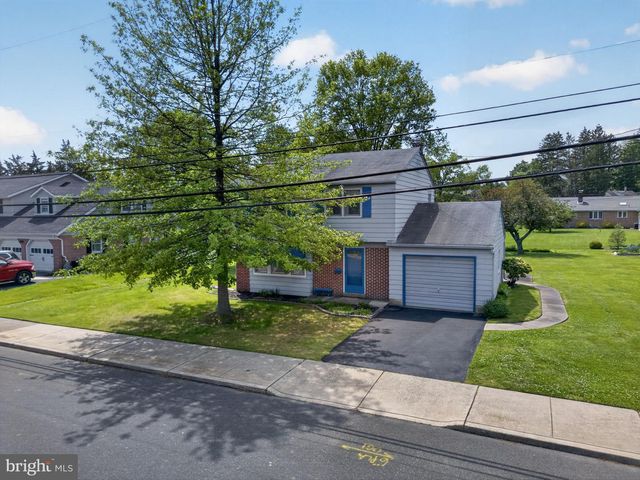 348 S 9TH ST, Quakertown, PA 18951