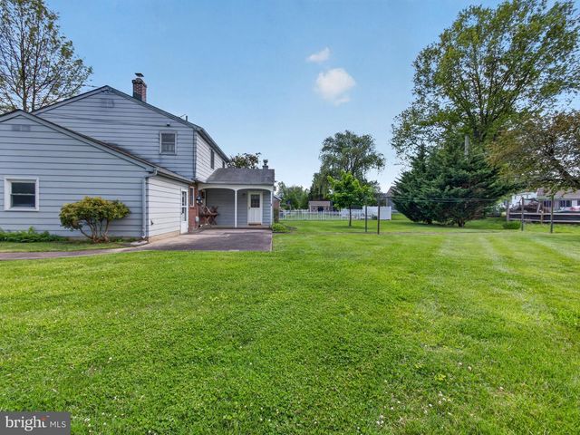 348 S 9TH ST, Quakertown, PA 18951
