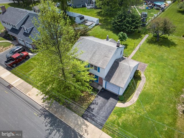 348 S 9TH ST, Quakertown, PA 18951