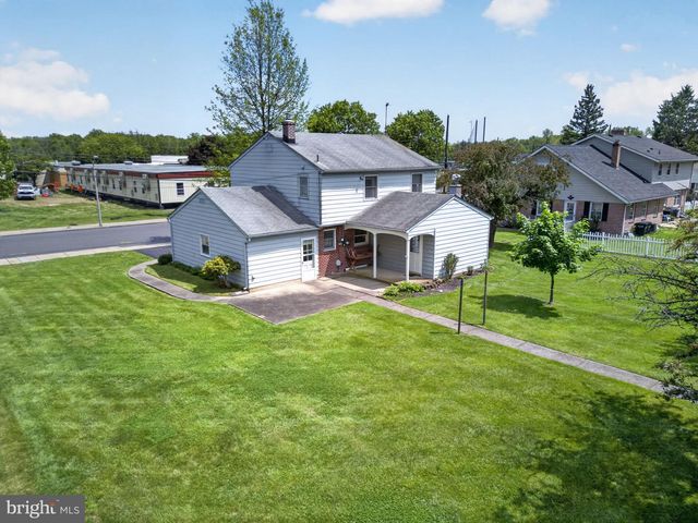348 S 9TH ST, Quakertown, PA 18951