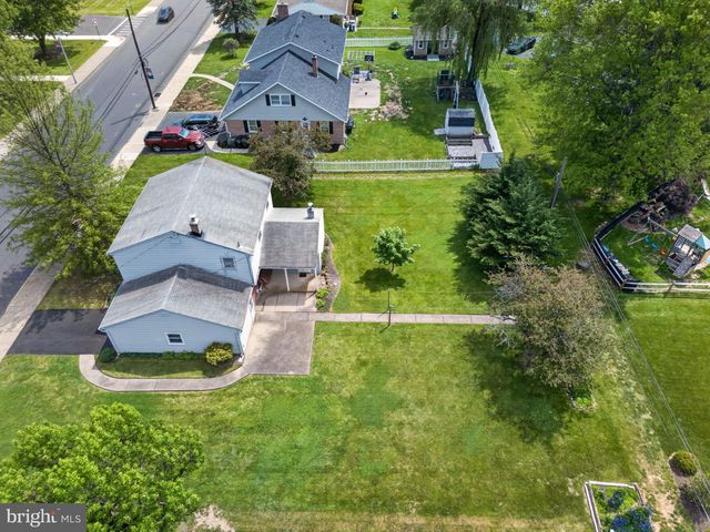 348 S 9TH ST, Quakertown, PA 18951