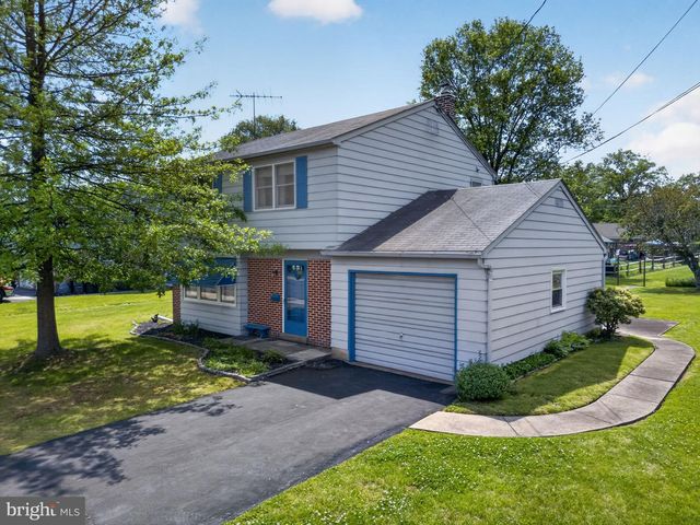 348 S 9TH ST, Quakertown, PA 18951
