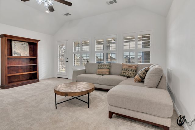 8901 Cypress Creek Road, Lantana, TX 76226