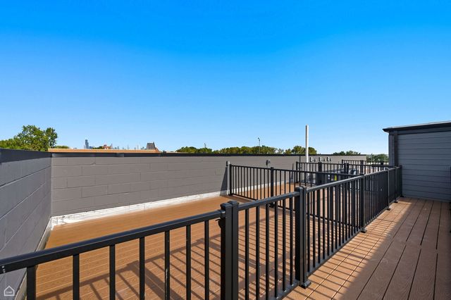 3902 S Lake Park Avenue 1, Chicago, IL 60653