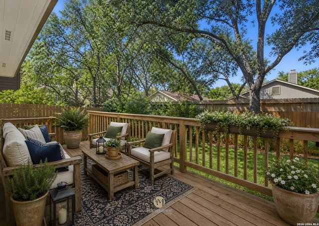 13811 STONE HOLLOW DR, San Antonio, TX 78232