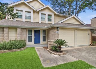 13811 STONE HOLLOW DR, San Antonio, TX 78232