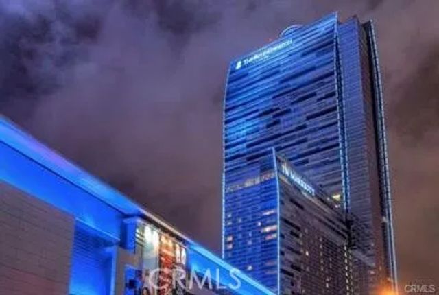 900 W Olympic 43D, Los Angeles, CA 90015