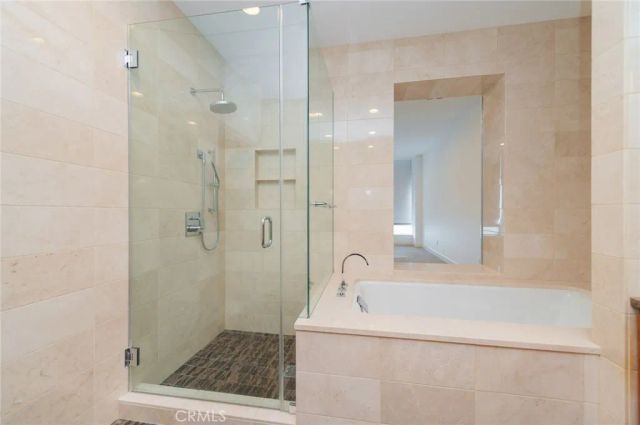 900 W Olympic 43D, Los Angeles, CA 90015