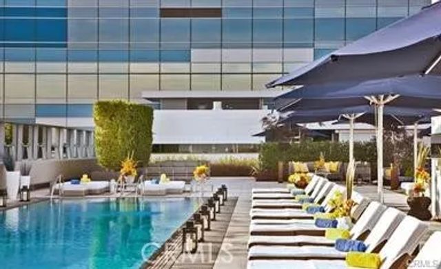900 W Olympic 43D, Los Angeles, CA 90015