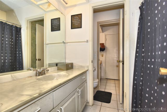 2202 E 55th Court 2202, Tulsa, OK 74105