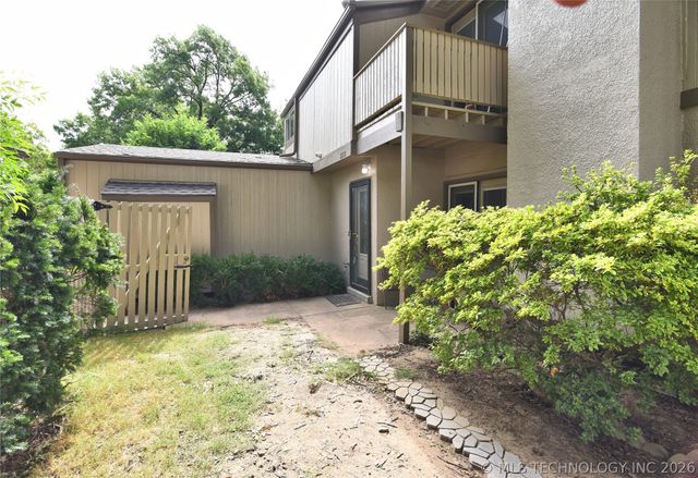 2202 E 55th Court 2202, Tulsa, OK 74105