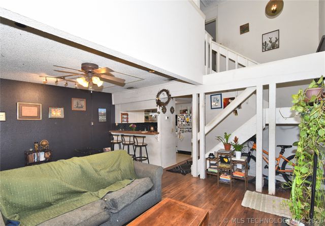 2202 E 55th Court 2202, Tulsa, OK 74105