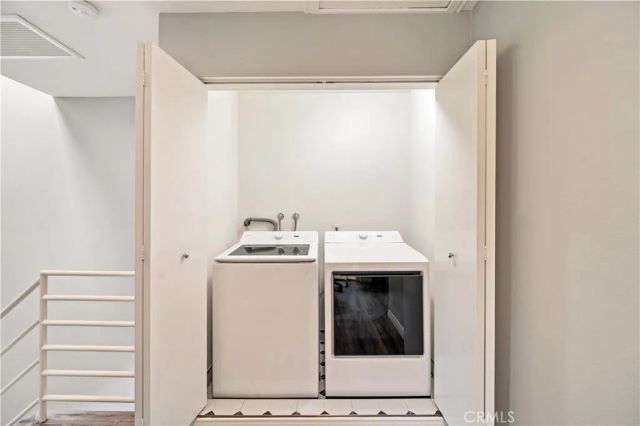 7109 Farralone Avenue 117, Canoga Park, CA 91303