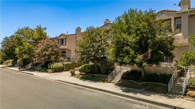 7109 Farralone Avenue 117, Canoga Park, CA 91303