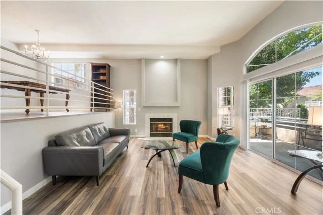 7109 Farralone Avenue 117, Canoga Park, CA 91303