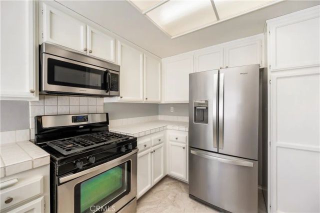 7109 Farralone Avenue 117, Canoga Park, CA 91303