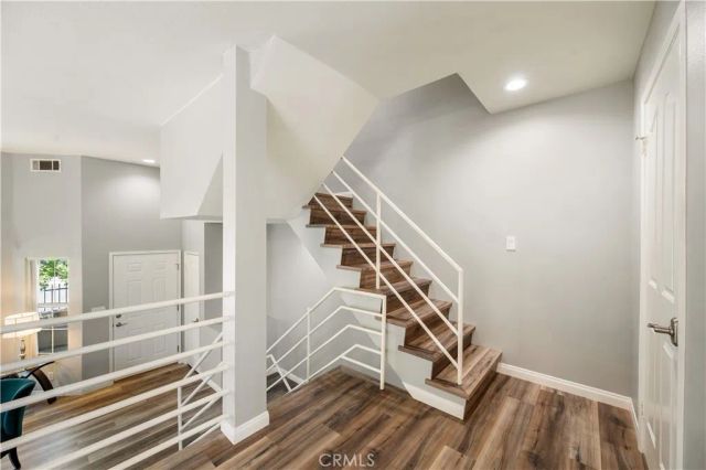 7109 Farralone Avenue 117, Canoga Park, CA 91303