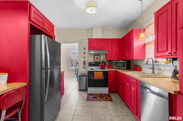 1425 S LINCOLN Street, Springfield, IL 62704