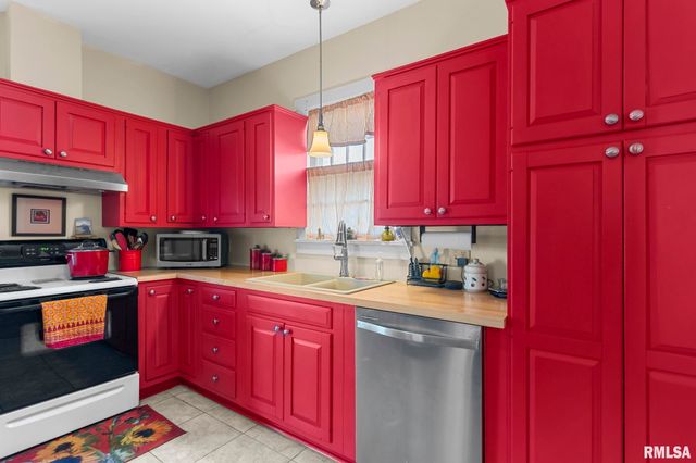 1425 S LINCOLN Street, Springfield, IL 62704