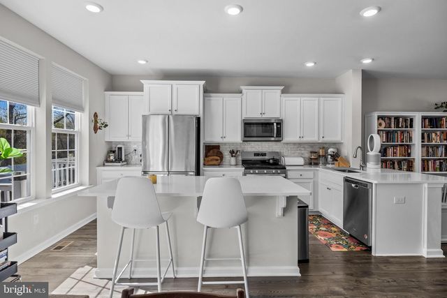 7 AUTUMN PARK BLVD, Medford, NJ 08055