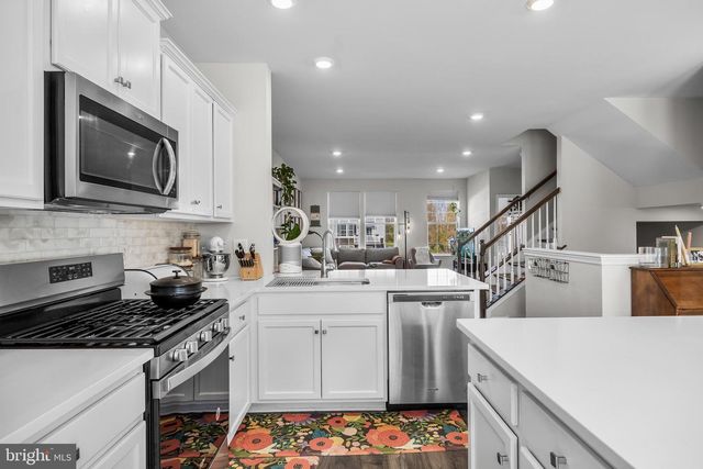7 AUTUMN PARK BLVD, Medford, NJ 08055