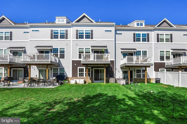 7 AUTUMN PARK BLVD, Medford, NJ 08055