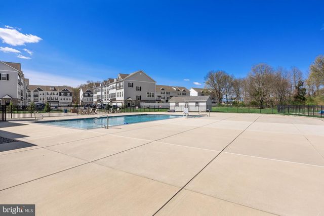 7 AUTUMN PARK BLVD, Medford, NJ 08055