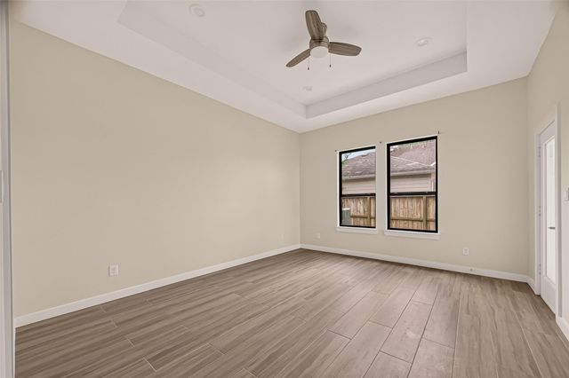 90 Burress Street B, Houston, TX 77022