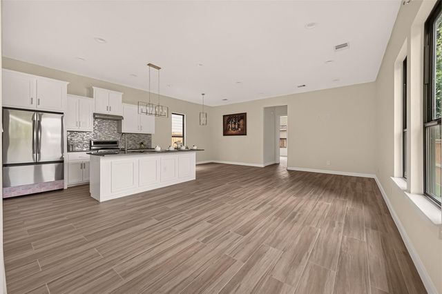 90 Burress Street B, Houston, TX 77022