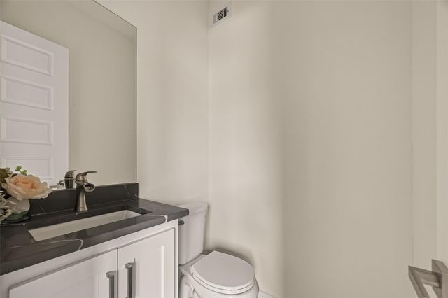 90 Burress Street B, Houston, TX 77022