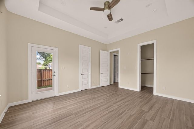 90 Burress Street B, Houston, TX 77022
