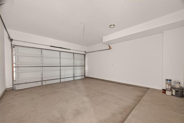 90 Burress Street B, Houston, TX 77022