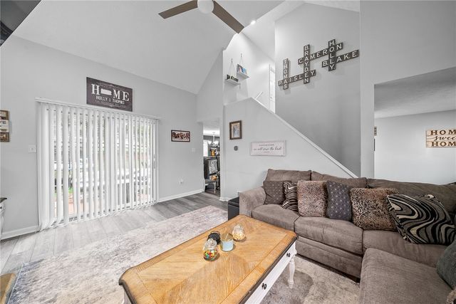 1217 Parkside Dr, South Fayette, PA 15017