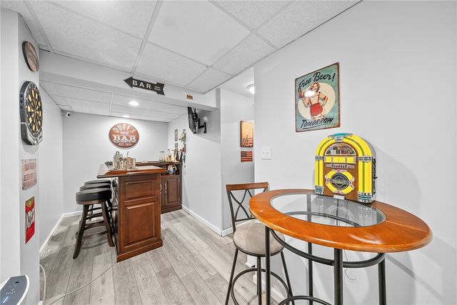 1217 Parkside Dr, South Fayette, PA 15017