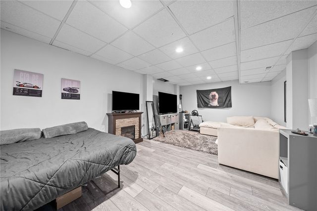 1217 Parkside Dr, South Fayette, PA 15017