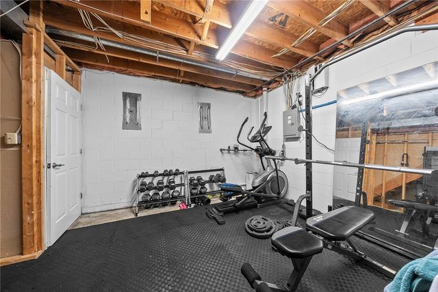 1217 Parkside Dr, South Fayette, PA 15017