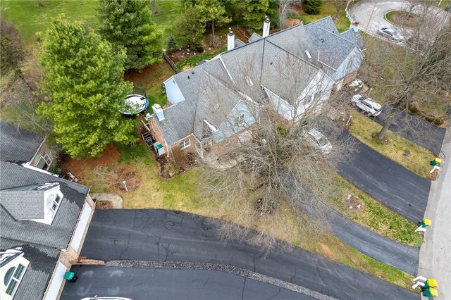 1217 Parkside Dr, South Fayette, PA 15017