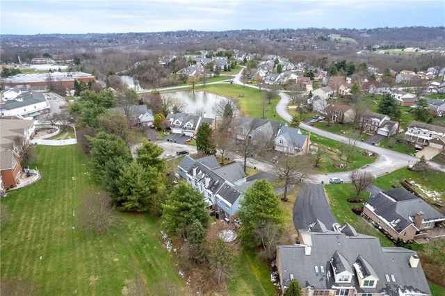 1217 Parkside Dr, South Fayette, PA 15017