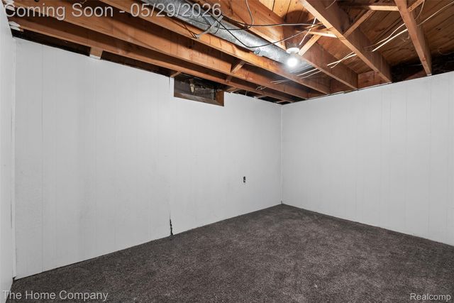 24564 Marine Avenue, Eastpointe, MI 48021