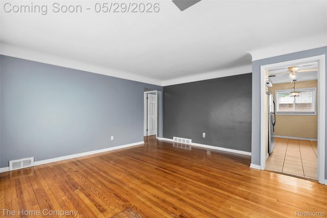 24564 Marine Avenue, Eastpointe, MI 48021