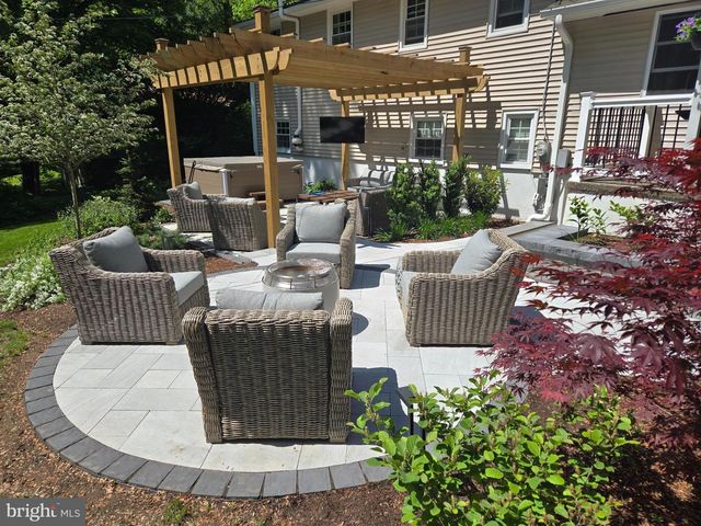 45 CREEK DR, Doylestown, PA 18901