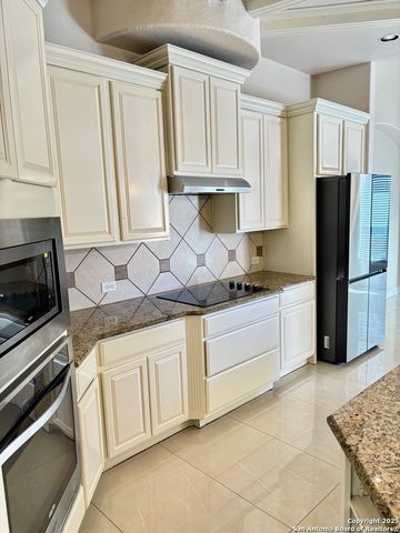 2607 Seal Pointe, Converse, TX 78109